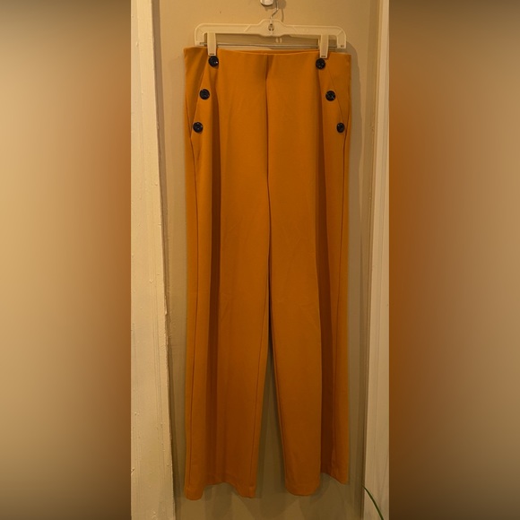 Mustard yellow pants - Picture 3 of 9